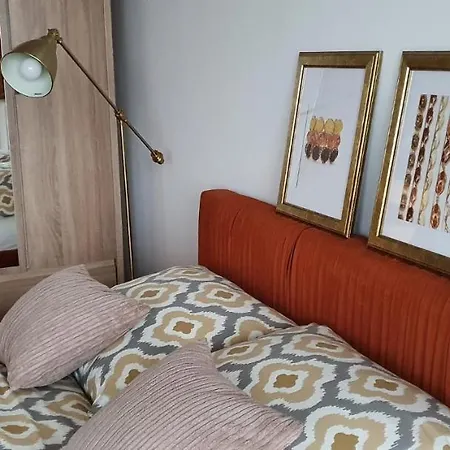 Bursztynowy Modern Tower *