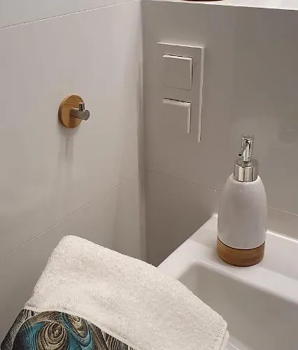 Bursztynowy Modern Tower *